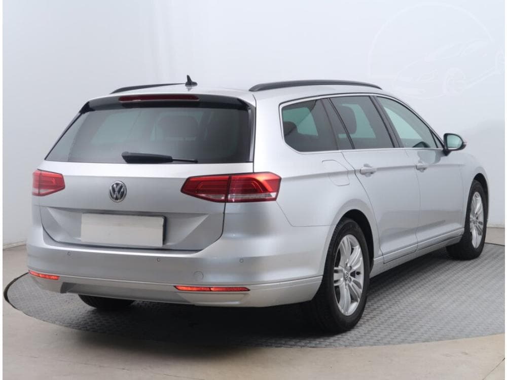 2015 Volkswagen PASSAT - 21