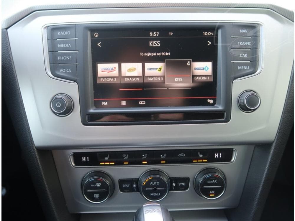 2015 Volkswagen PASSAT - 56
