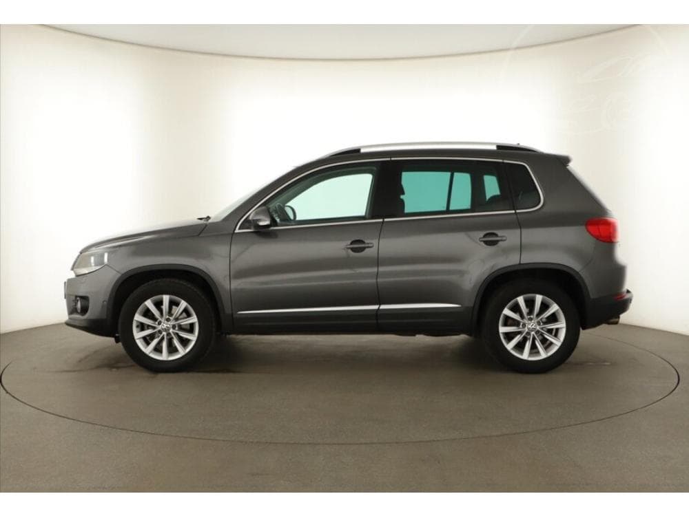 2012 Volkswagen Tiguan - 3