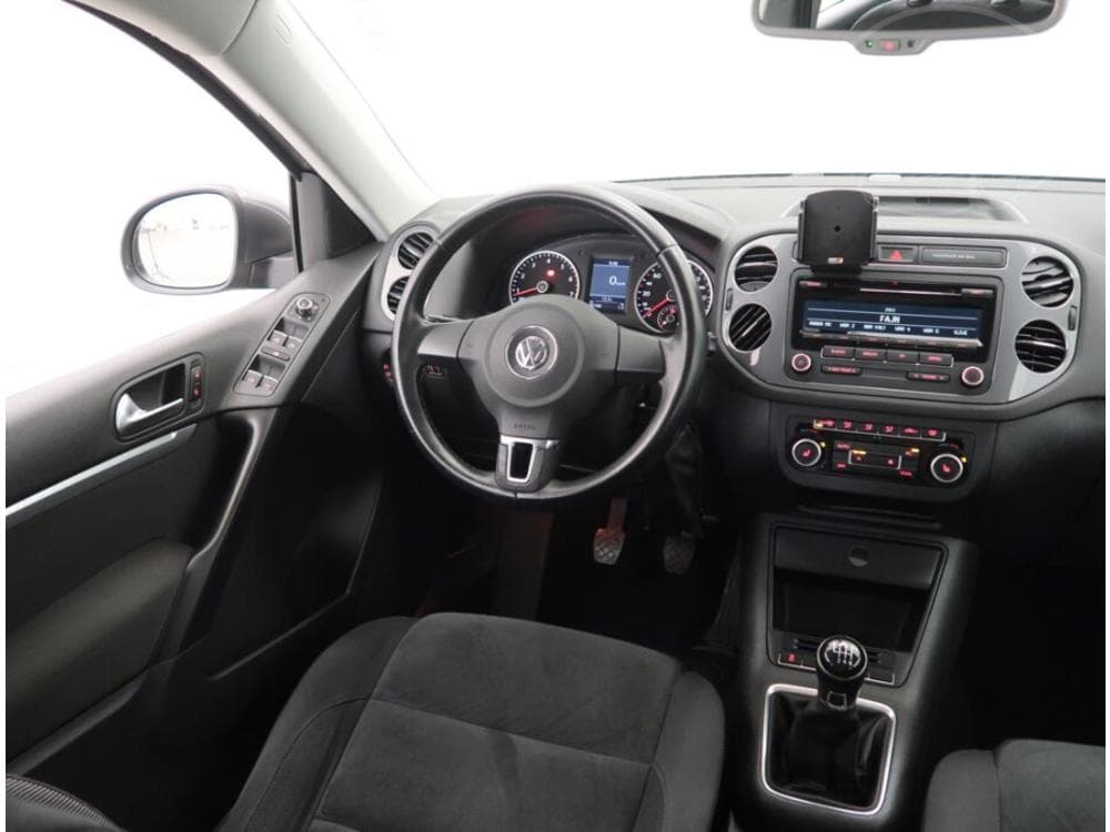 2012 Volkswagen Tiguan - 7