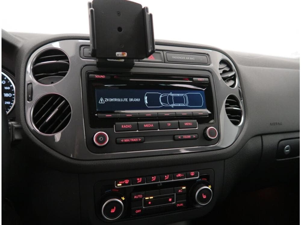 2012 Volkswagen Tiguan - 15