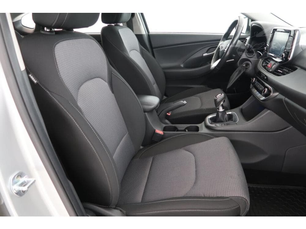 2020 Hyundai i30 - 17