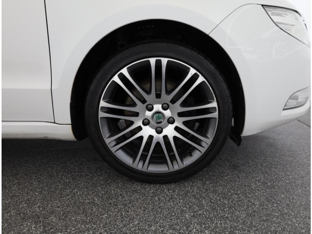 2012 Škoda SUPERB - 15