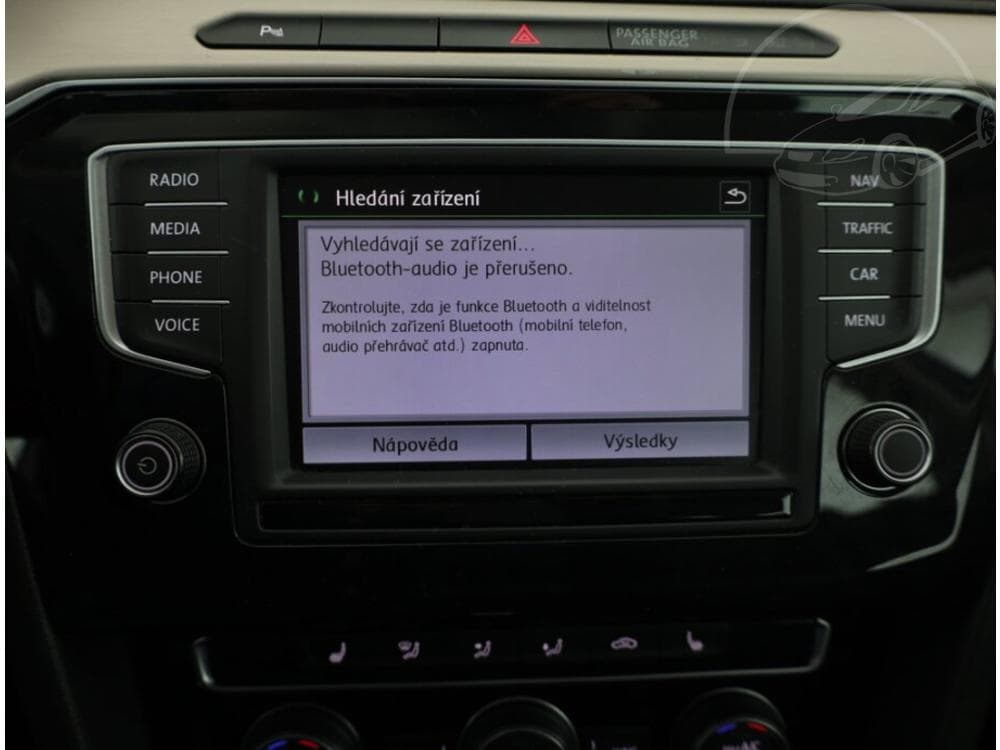 2015 Volkswagen Passat - 14