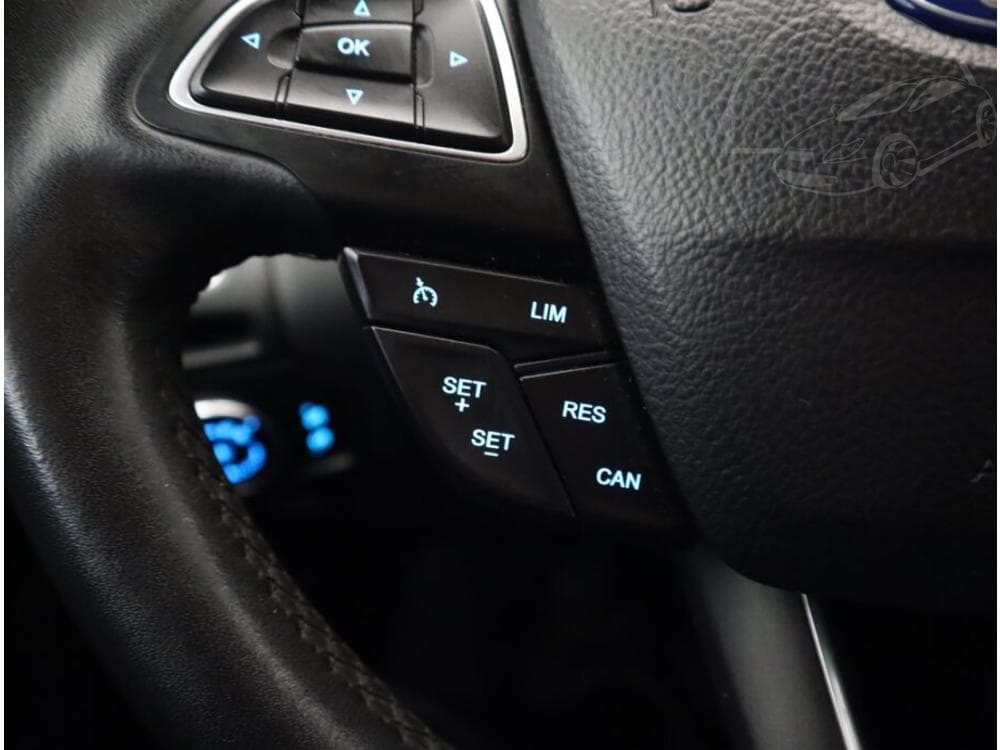 2015 Ford FOCUS - 15