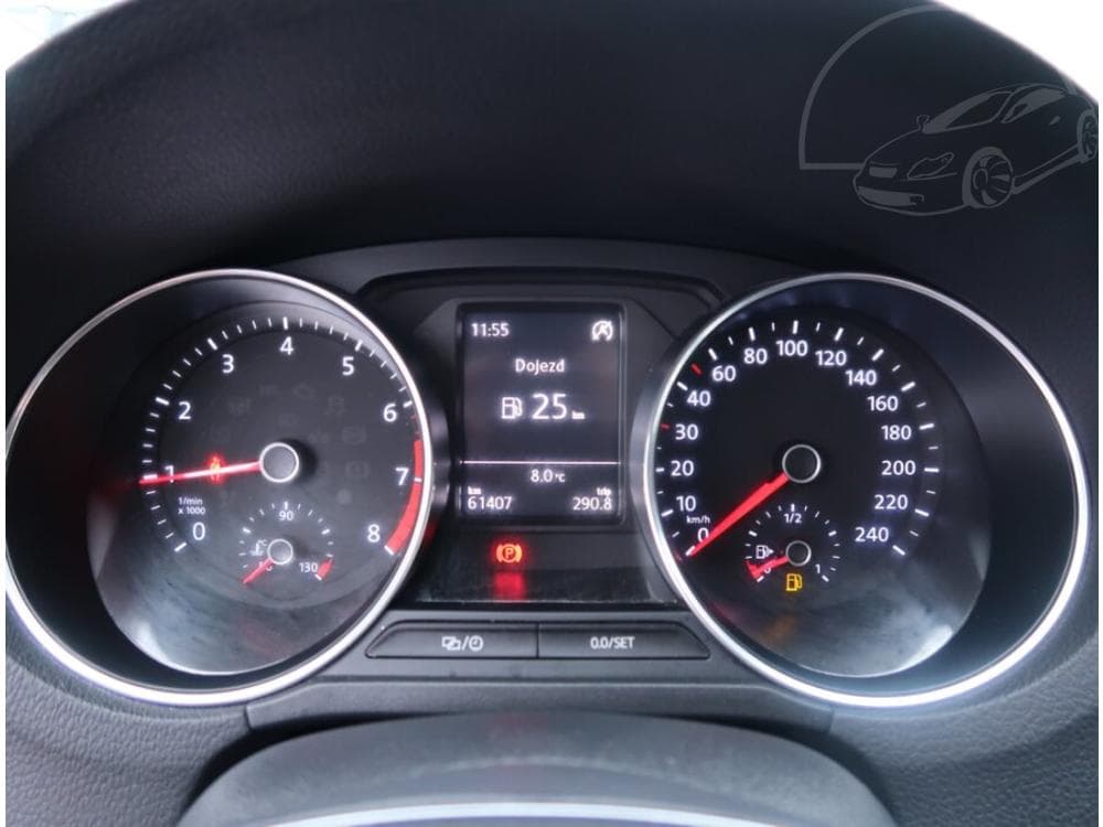 2015 Volkswagen Polo - 11