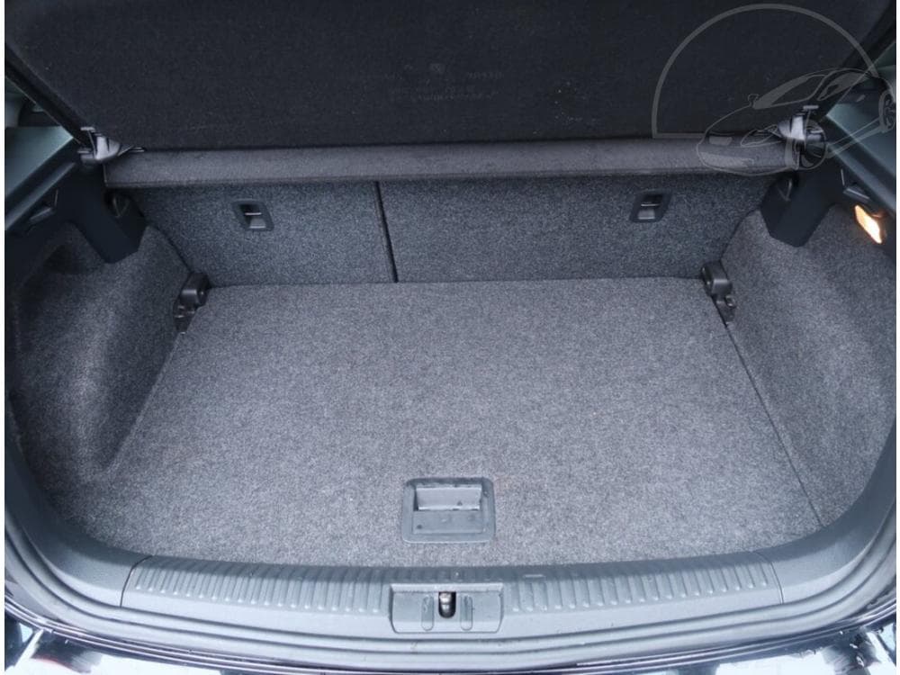 2015 Volkswagen Polo - 13