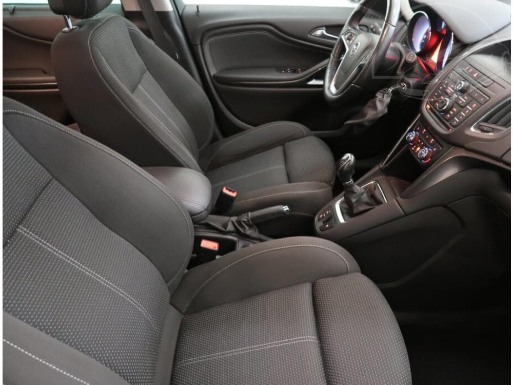 2015 Opel Zafira - 9