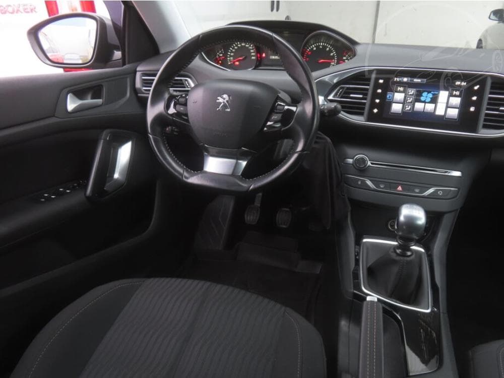 2017 Peugeot 308 - 7