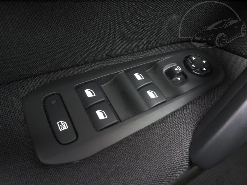 2017 Peugeot 308 - 15