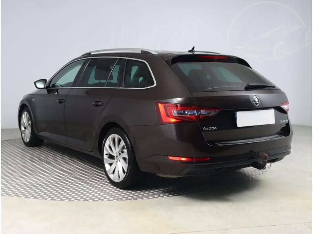 2016 Škoda SUPERB - 10
