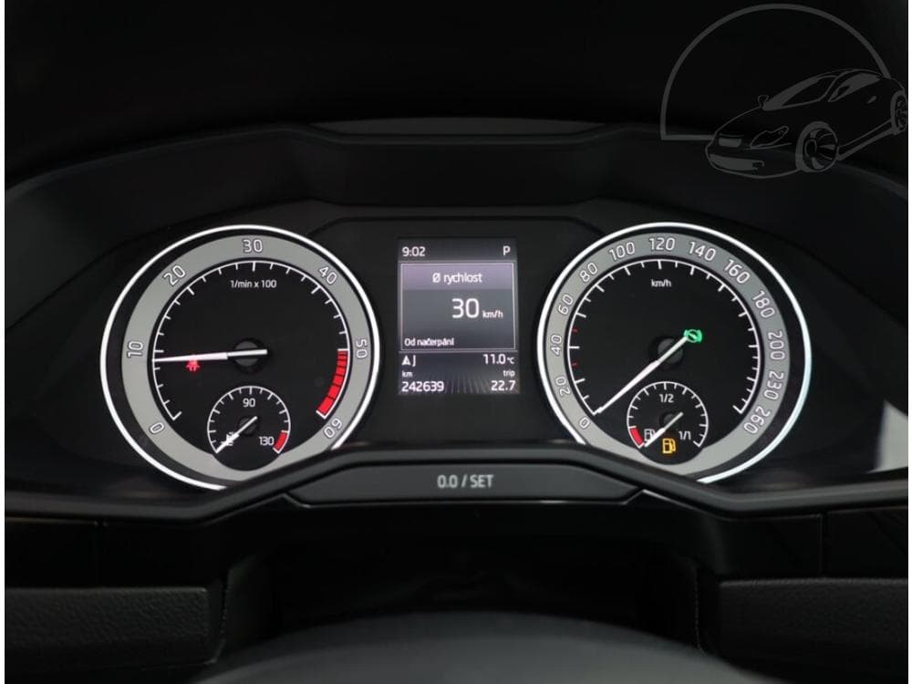 2016 Škoda SUPERB - 25