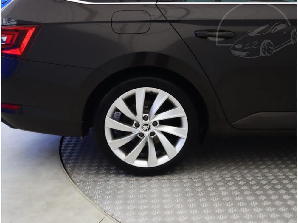 2016 Škoda SUPERB - 34
