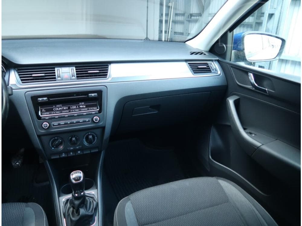 2014 Škoda RAPID - 15