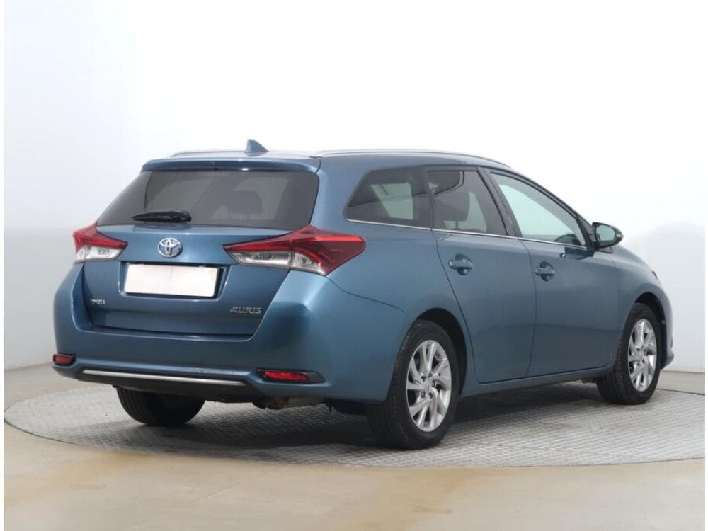 2015 Toyota Auris - 5