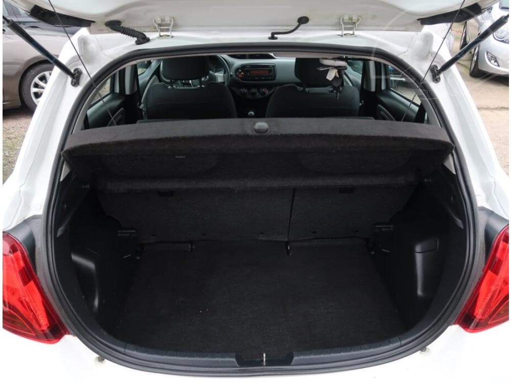 2014 Toyota YARIS - 13