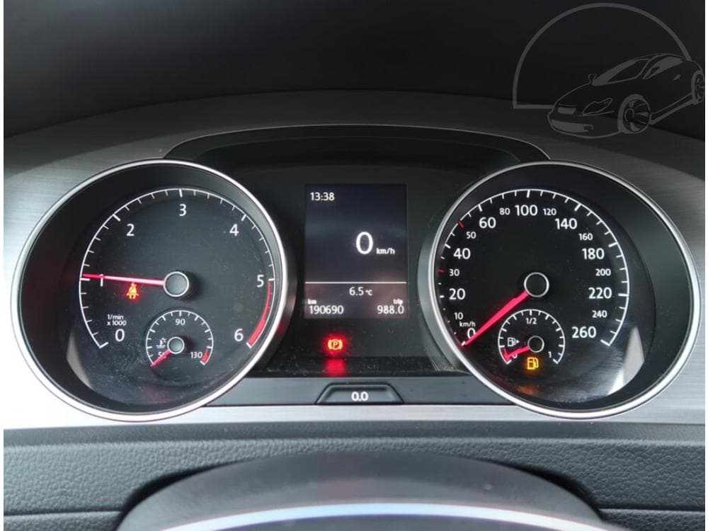 2016 Volkswagen Golf - 11