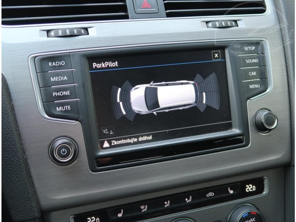 2016 Volkswagen Golf - 14