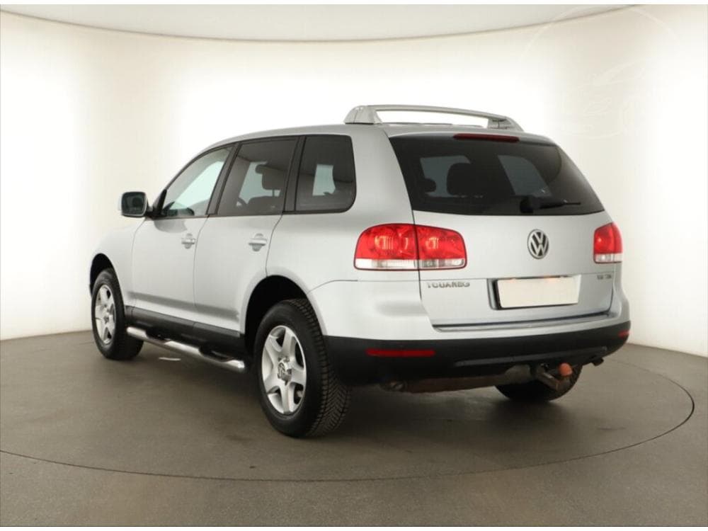 2006 Volkswagen Touareg - 4