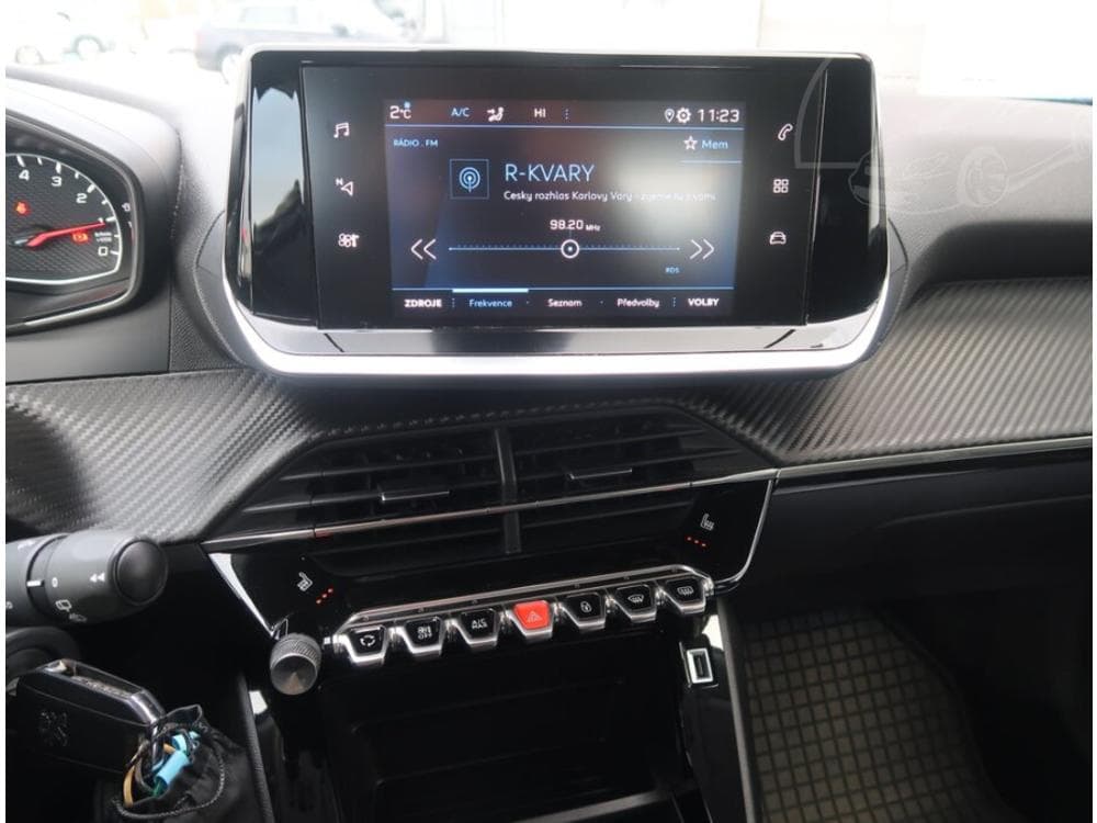 2020 Peugeot 2008 - 12