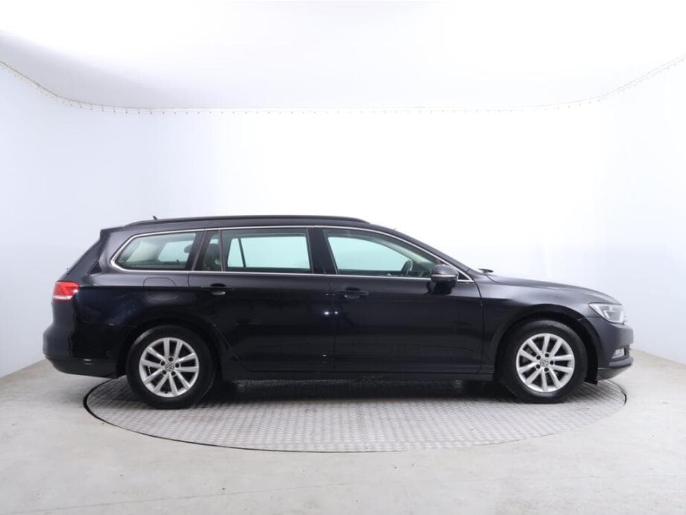 2015 Volkswagen PASSAT - 6