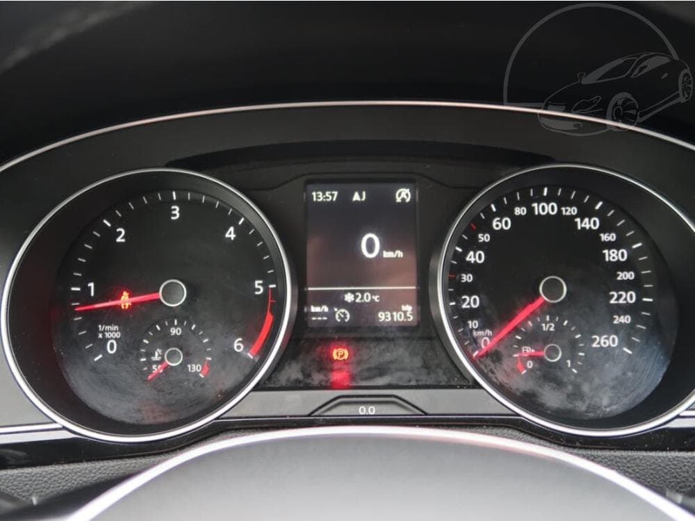 2015 Volkswagen PASSAT - 11