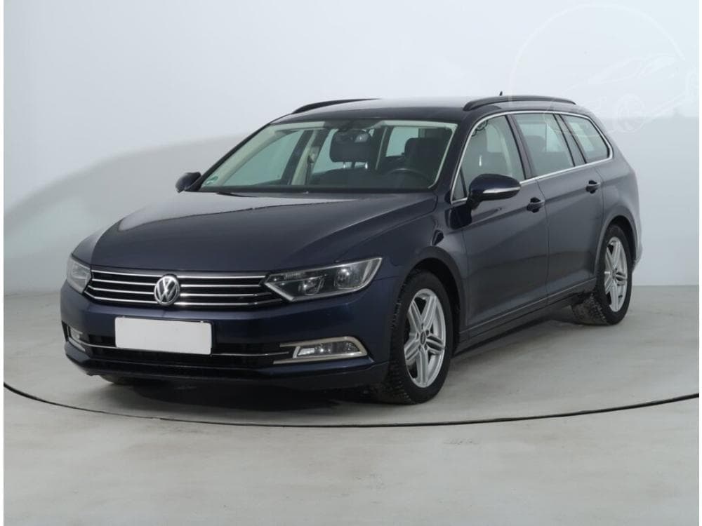 2017 Volkswagen PASSAT - 2