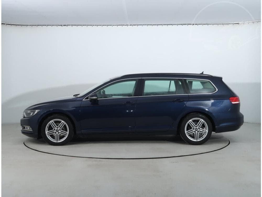 2017 Volkswagen PASSAT - 3