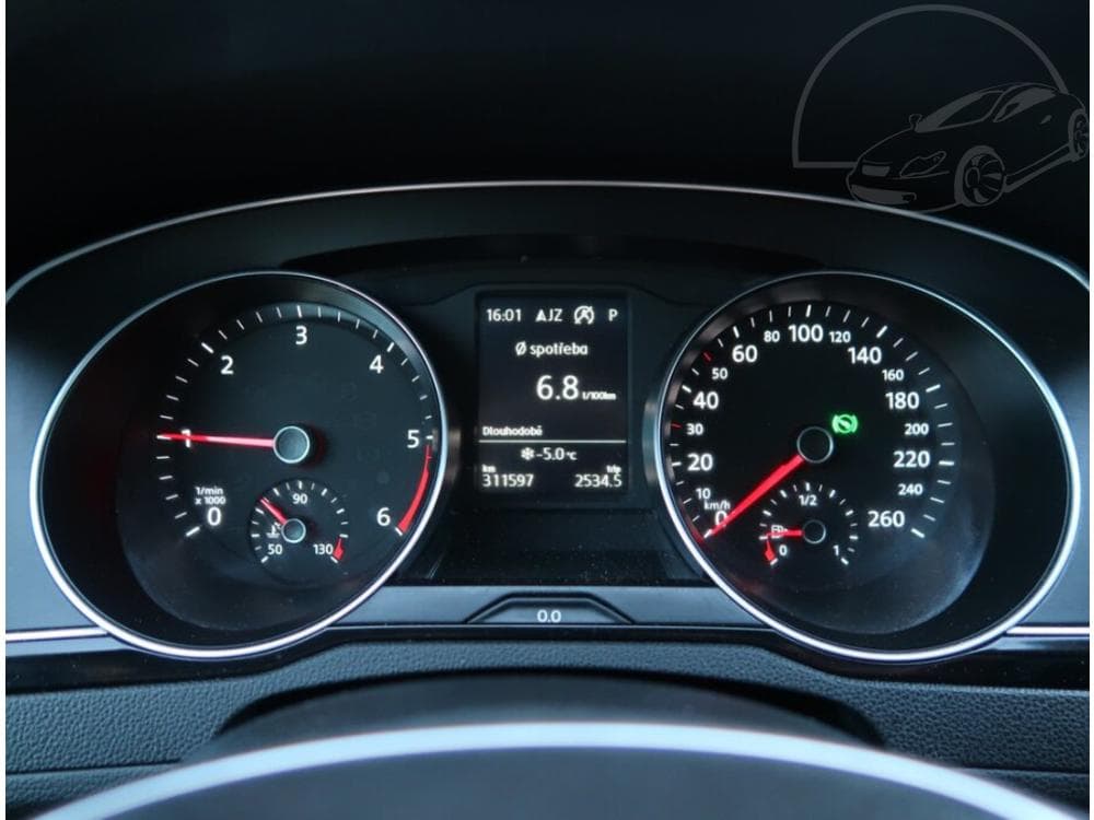 2017 Volkswagen PASSAT - 11
