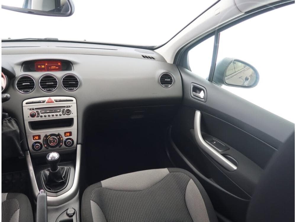 2012 Peugeot 308 - 8