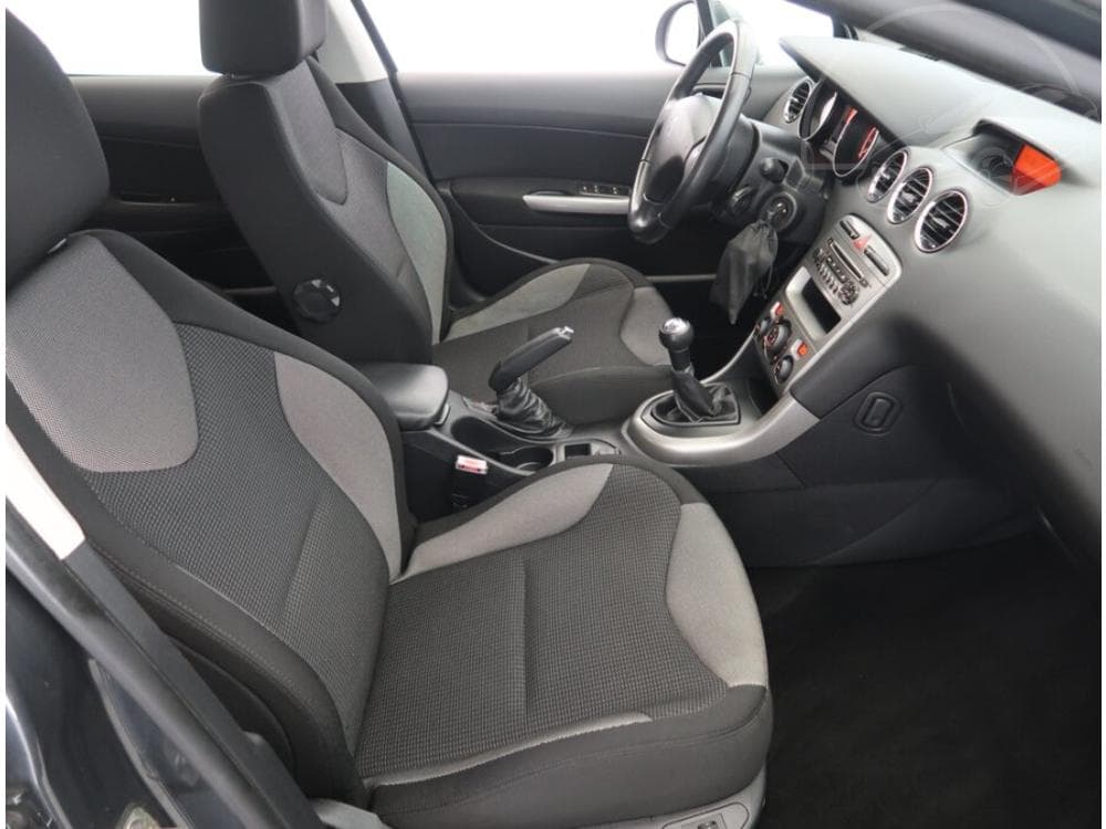 2012 Peugeot 308 - 9