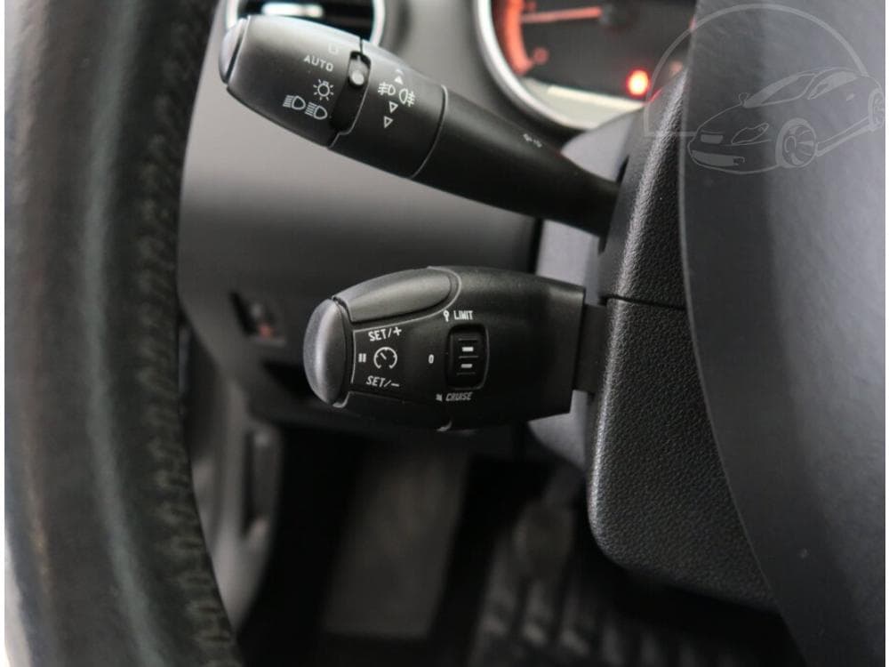 2012 Peugeot 308 - 15