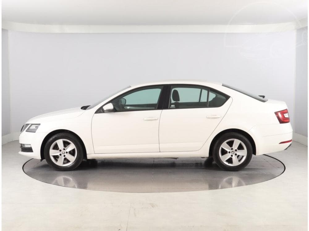 2018 Škoda OCTAVIA - 11