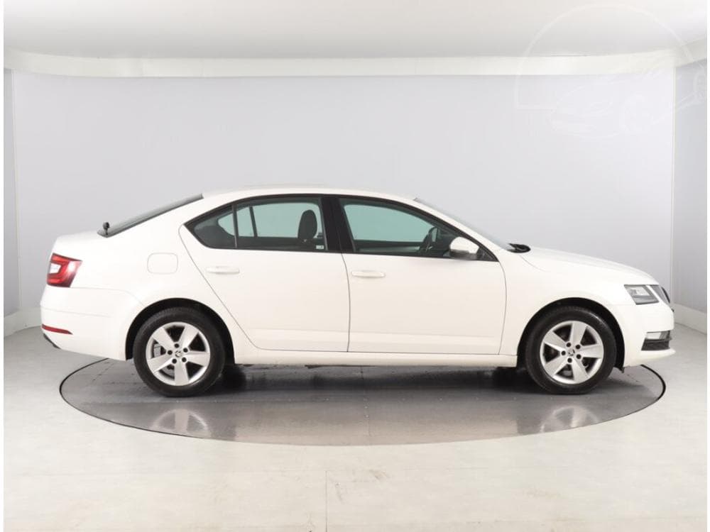 2018 Škoda OCTAVIA - 26