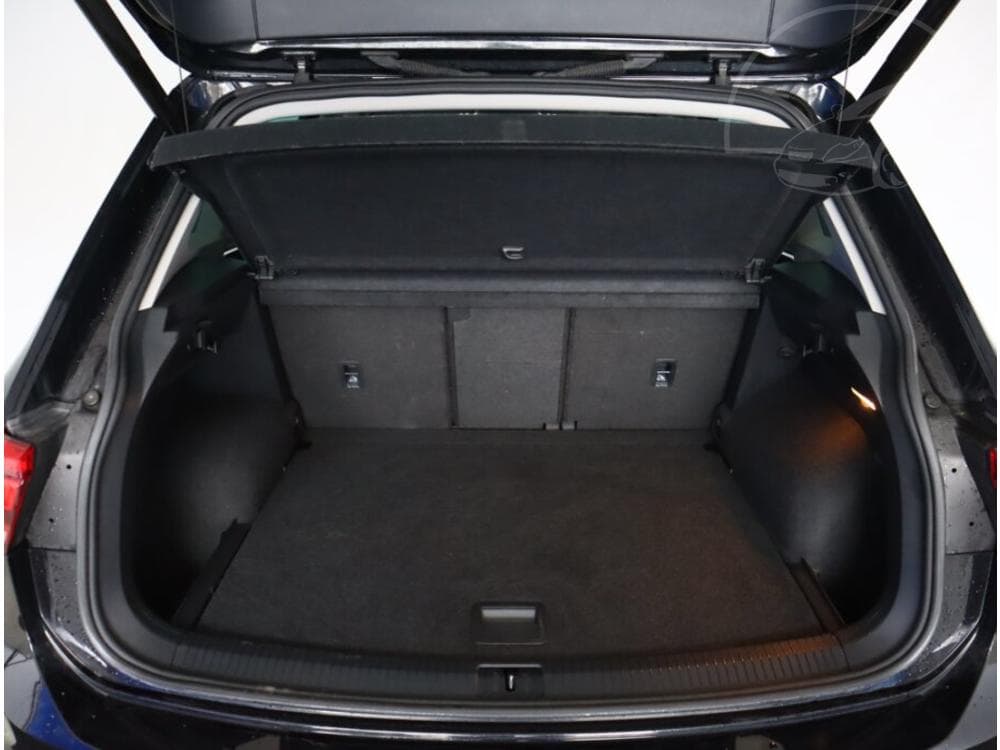 2018 Volkswagen Tiguan - 12