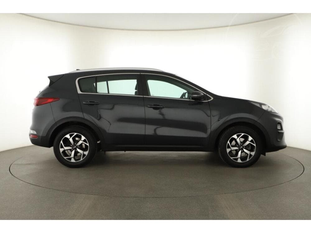2020 Kia SPORTAGE - 11