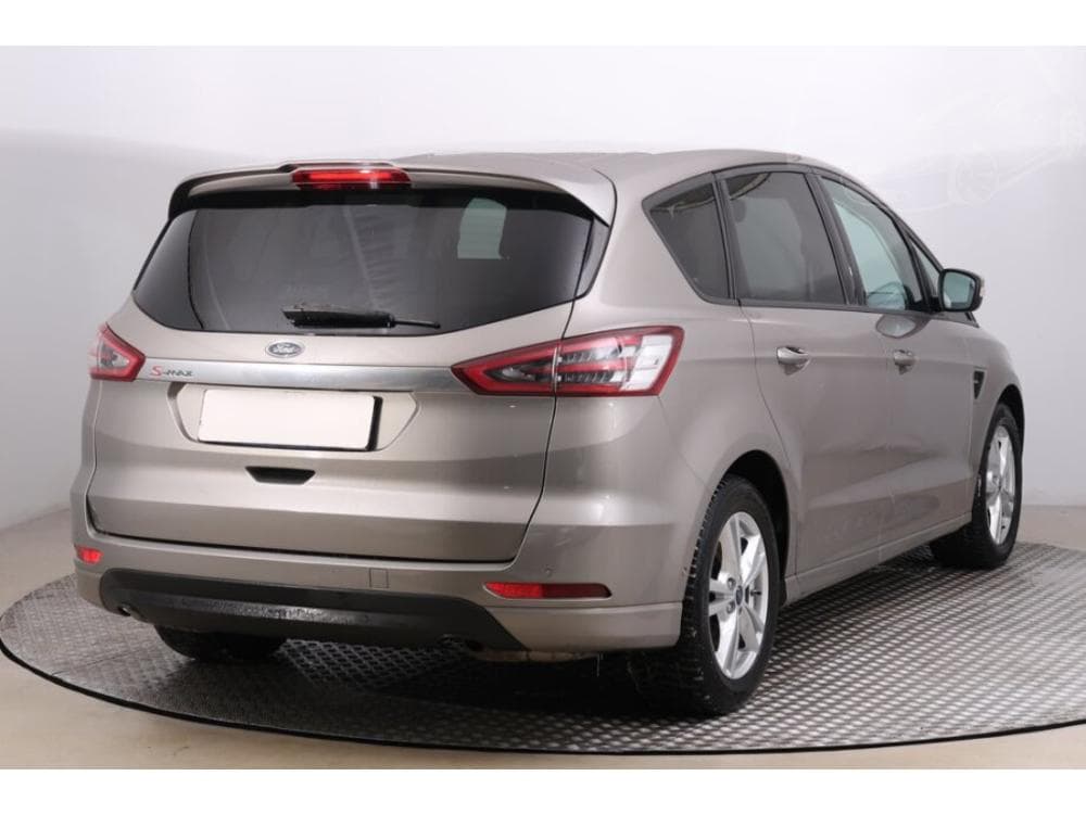 2016 Ford S-Max - 9