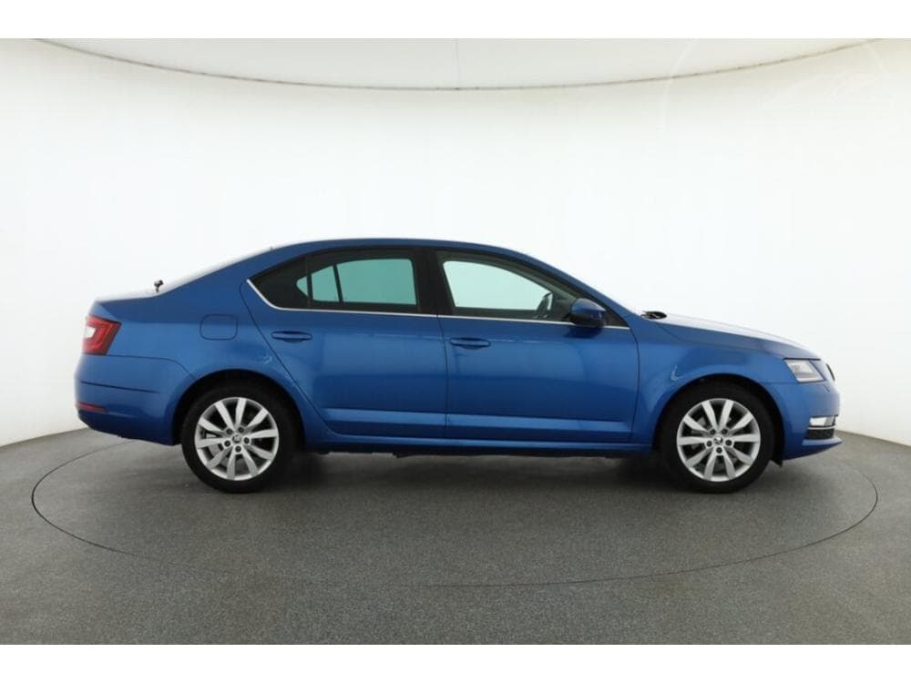 2018 Škoda OCTAVIA - 16