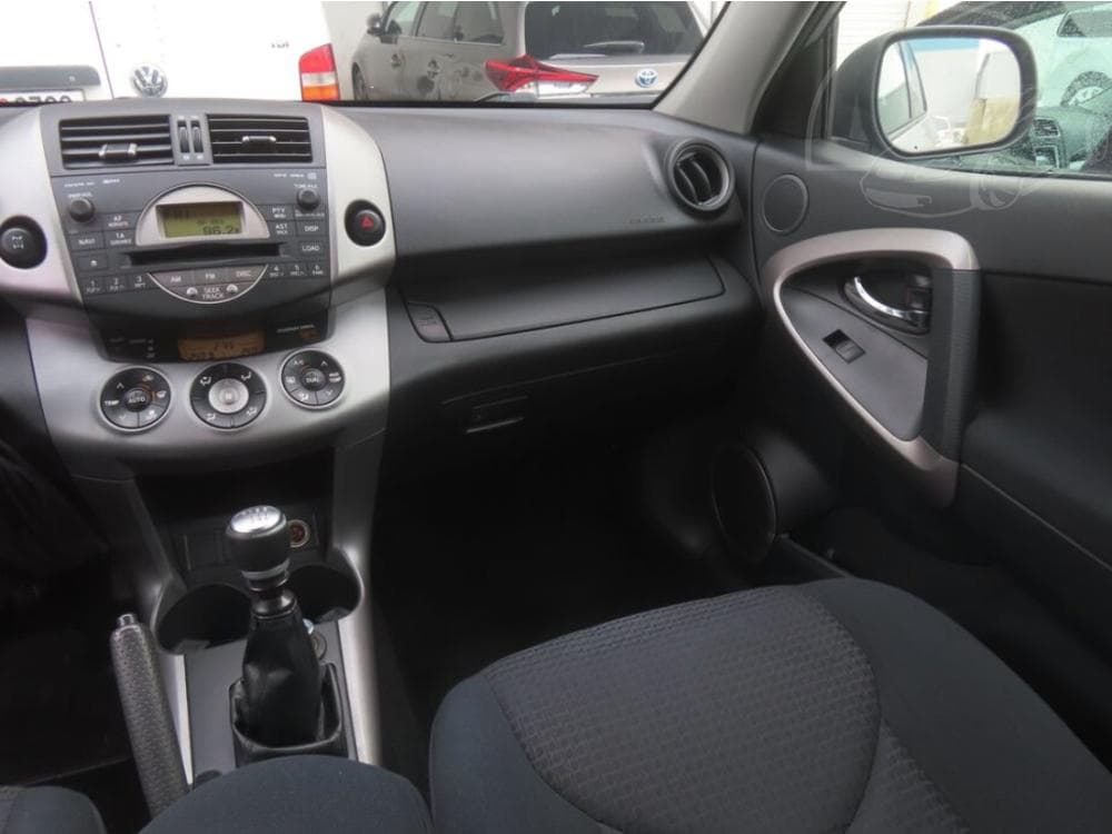 2007 Toyota RAV4 - 8