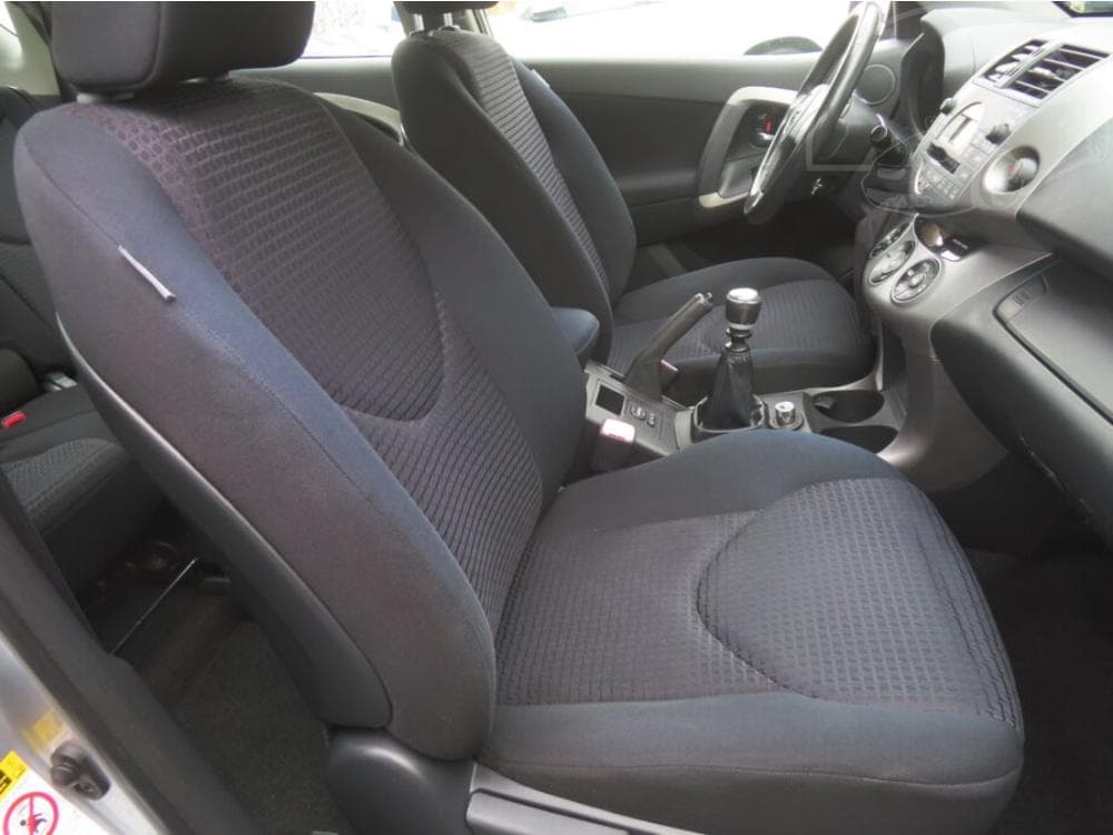2007 Toyota RAV4 - 9