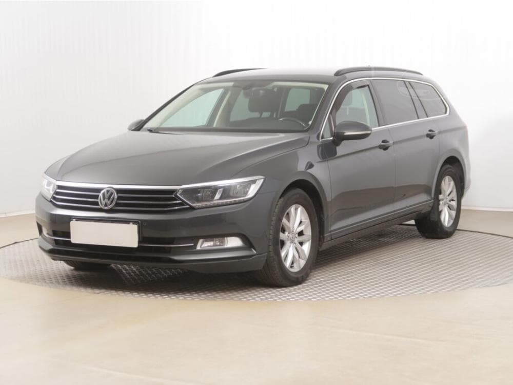 2016 Volkswagen PASSAT - 2