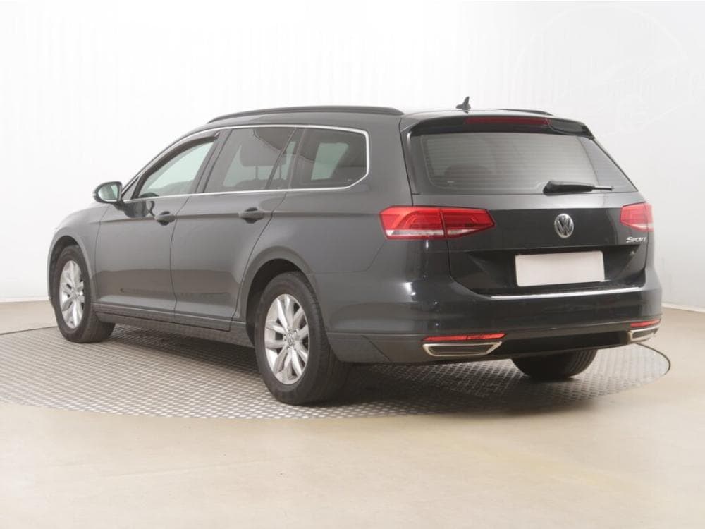 2016 Volkswagen PASSAT - 4