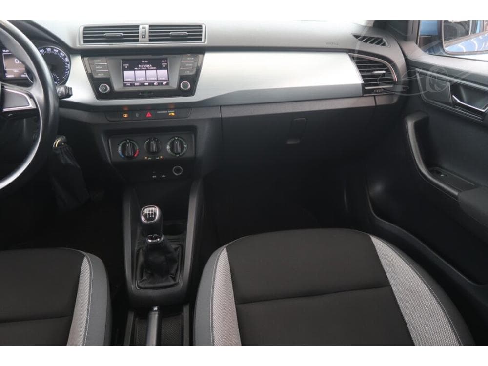 2015 Škoda FABIA - 15