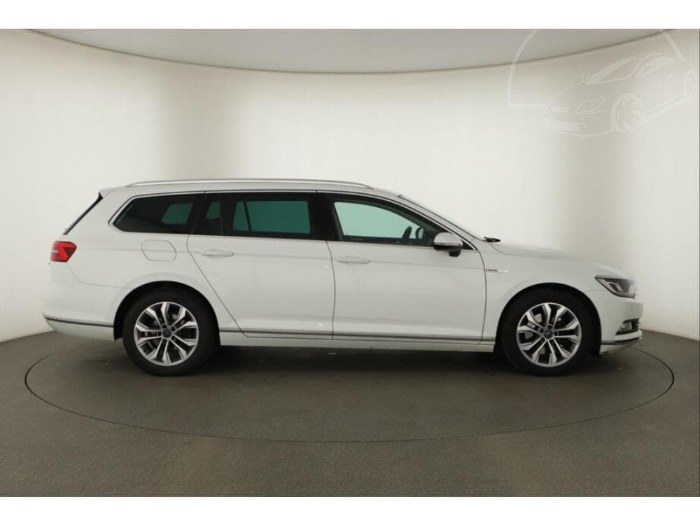 2015 Volkswagen PASSAT - 6