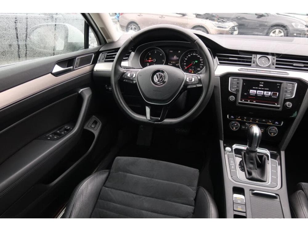 2015 Volkswagen PASSAT - 7