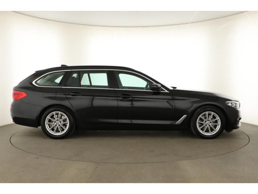 2017 BMW 5-SERIES - 16