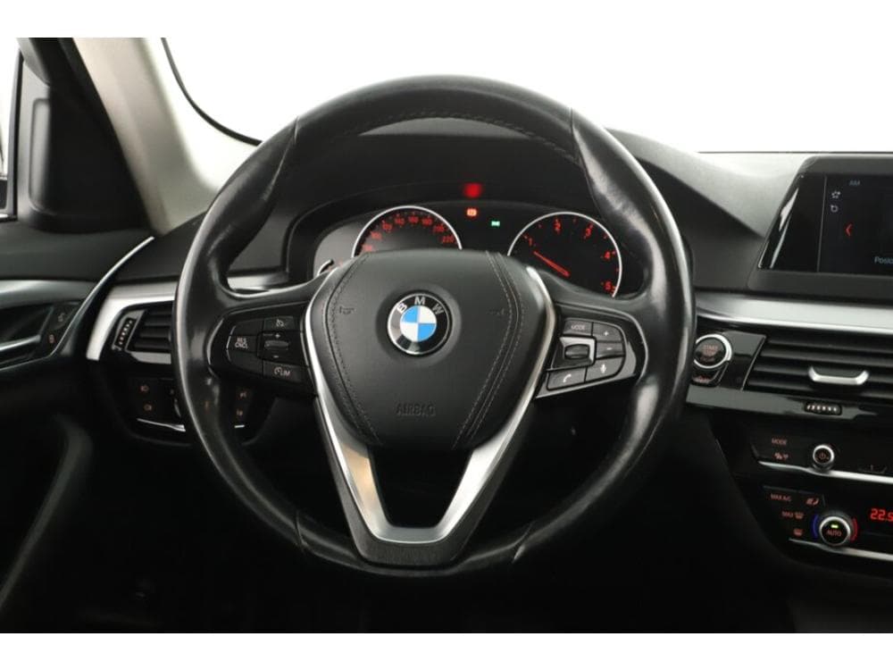 2017 BMW 5-SERIES - 22
