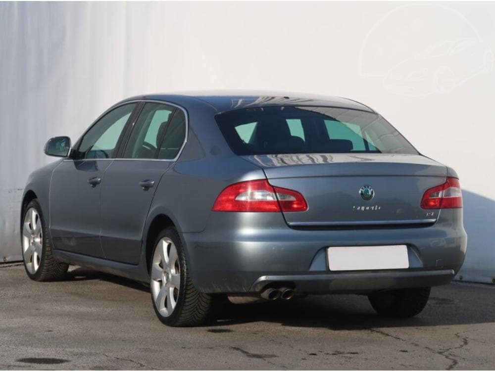 2011 Škoda SUPERB - 4