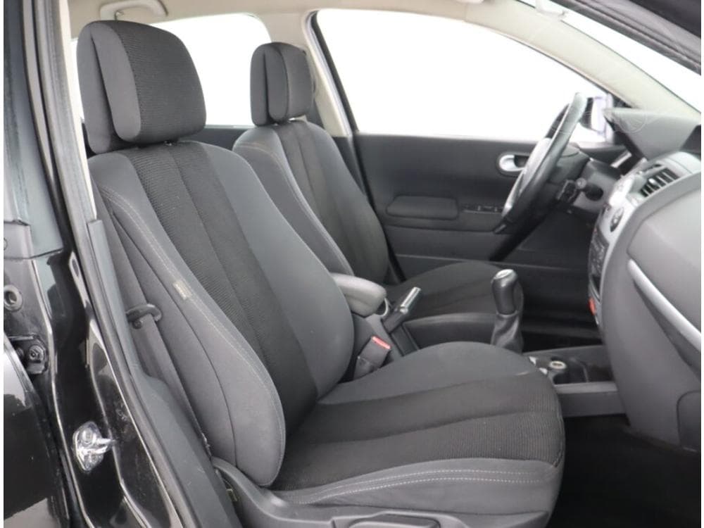 2009 Renault MEGANE - 9