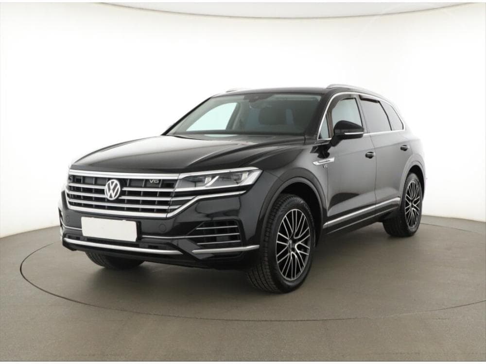 2018 Volkswagen Touareg - 2